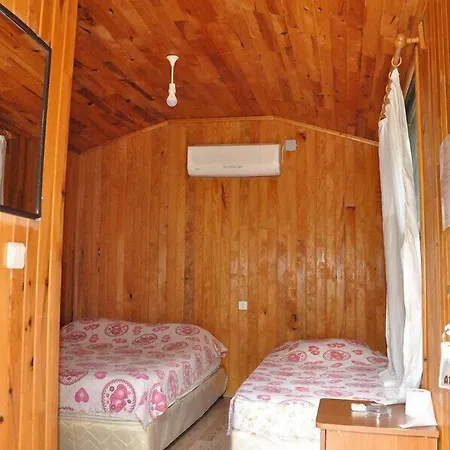 Alaturka Hotel *